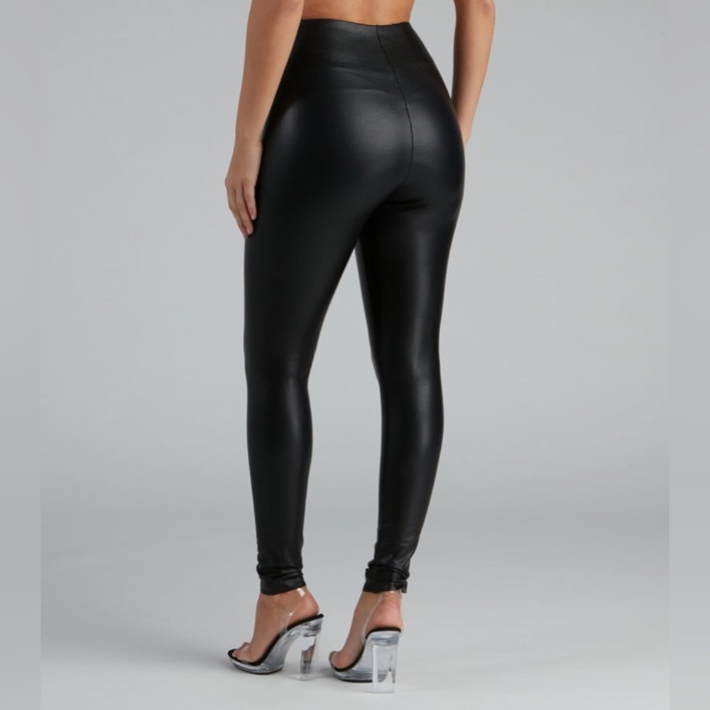 Faux Leather leggings